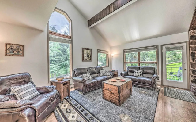 Cozy Cloudcroft Townhome ~ 1 Mi to Burro Ave!