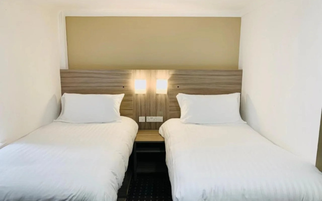 De Regency Style Hotel