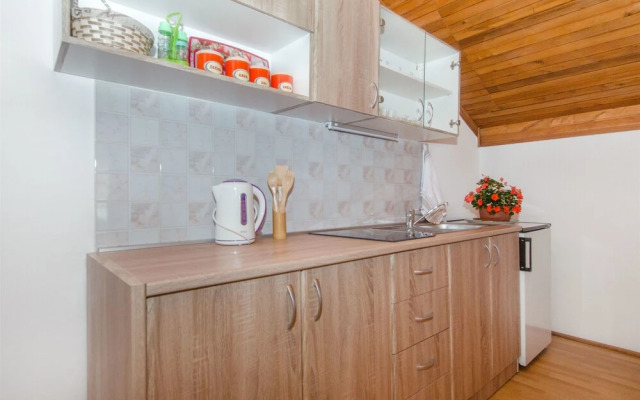 Apartments and Rooms Stjepan