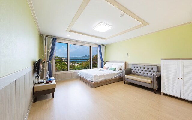 Geoje Mountain & Sea Pension