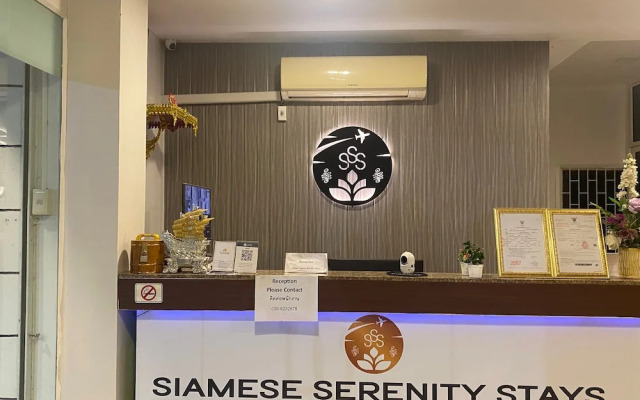 Siamese Serenity Stays