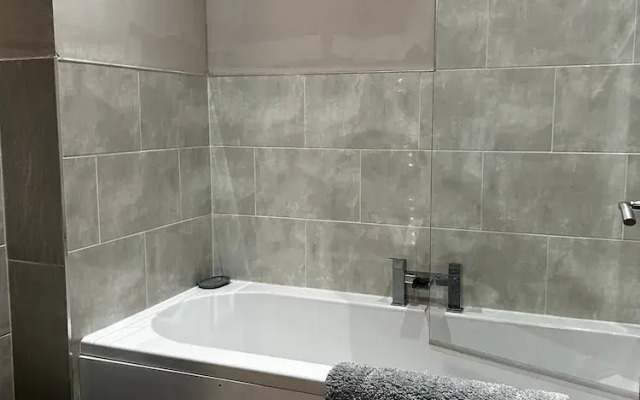 4 Bedroom Refurbished Workers Haven