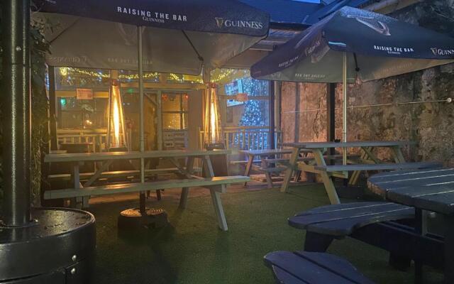 The Bailey bar & lounge