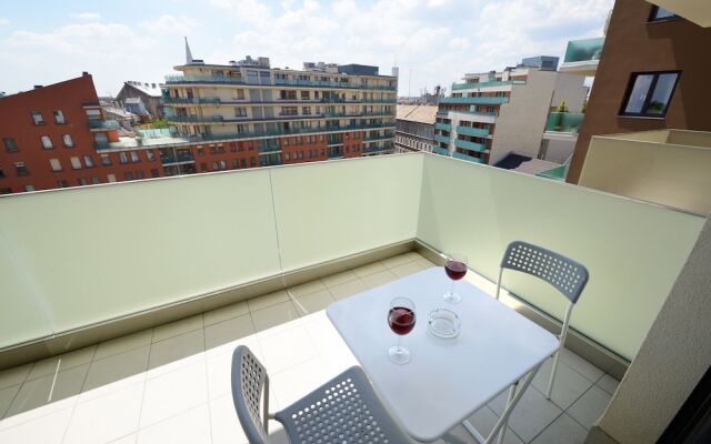 Corvin Retro Apartment