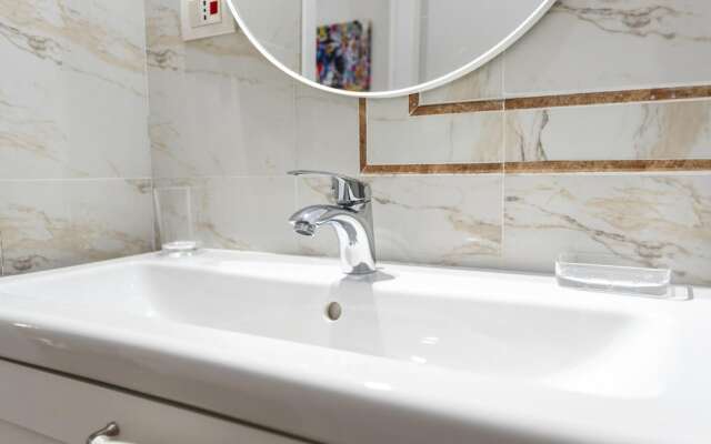 Piazza Sannazzaro 200 - Pop Art