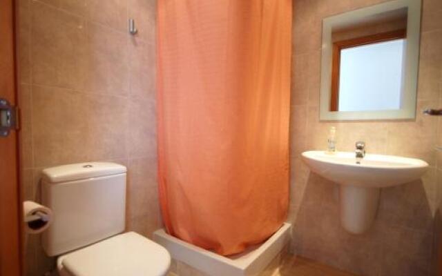 Lets Holidays Big Terrace House and 2 Parking