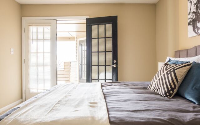 Centrally Located Uptown Apartments