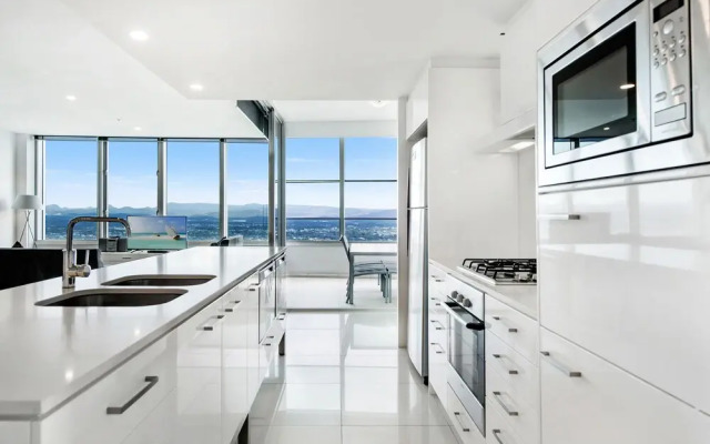 Private Luxury 2 Bed Q Surfers Paradise