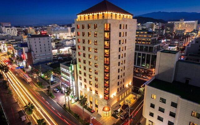 Hotel Leo