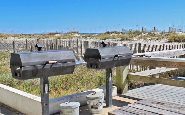 Island Winds East 605