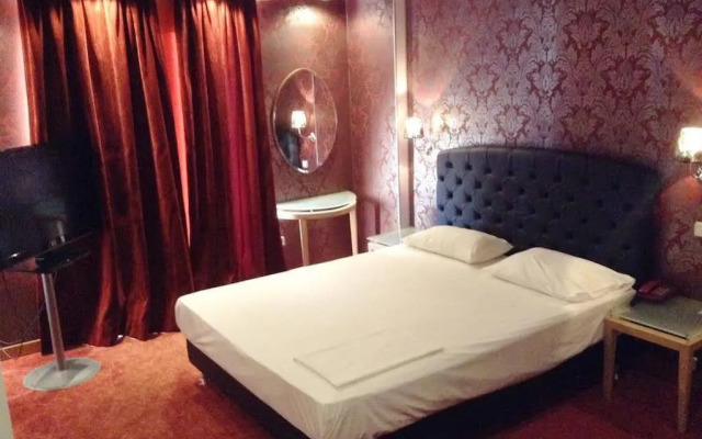 Kreoli Hotel