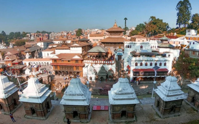 Hotel Shree Guru by OYO Rooms