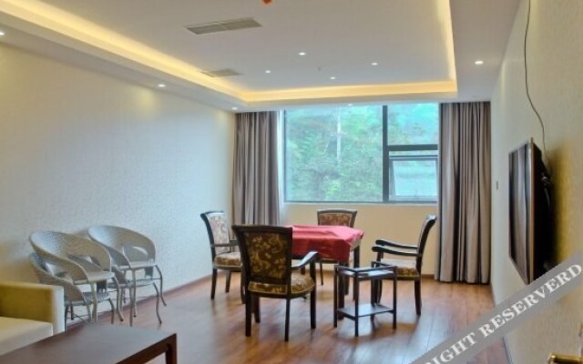 Longquan Hotel