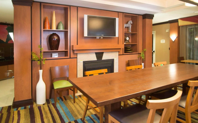 Fairfield Inn and Suites by Marriott Burley