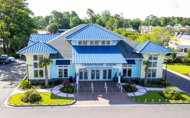 Grand Palms Resort