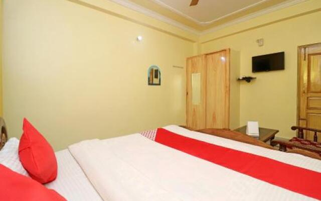 Hotel Ganga Mahal by OYO Rooms