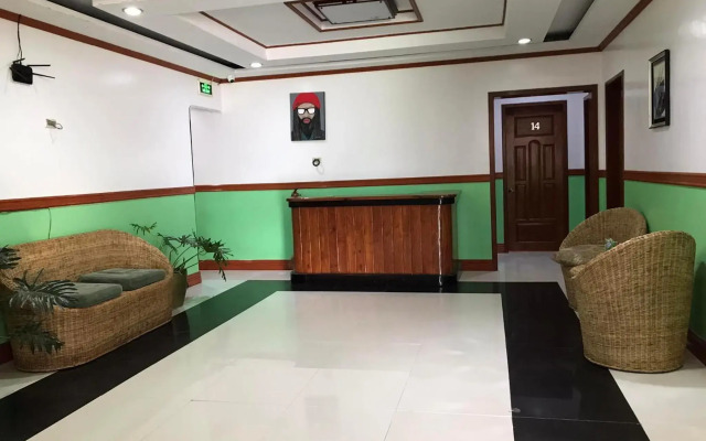 Garnet Hotel