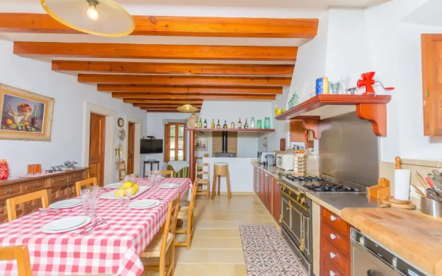 Ca Na Ramona With 4 Bedrooms and 5 Bathrooms