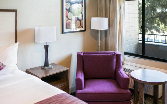Hotel Siri Downtown - Paso Robles