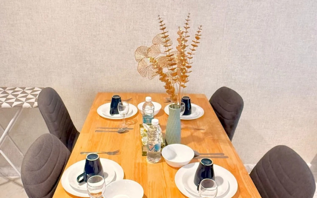 Eaton Residence by crystal