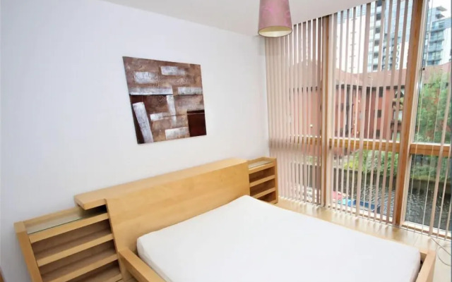 Canal Wharf 2 Bedroom Water Front