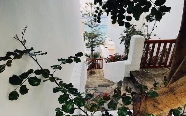 Nereides Seaside Apartments