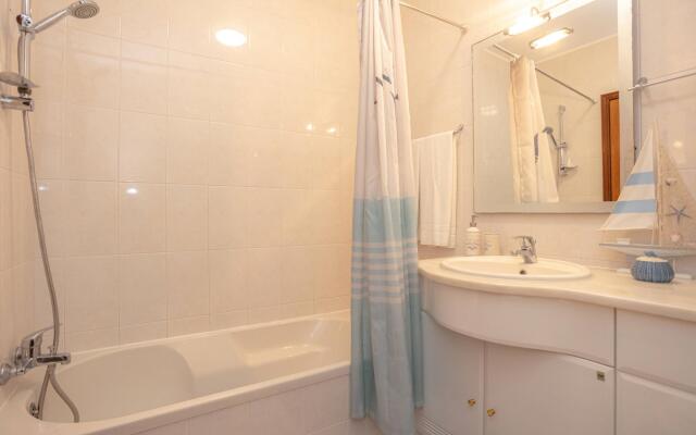 Balcony Touristic Center Apartment