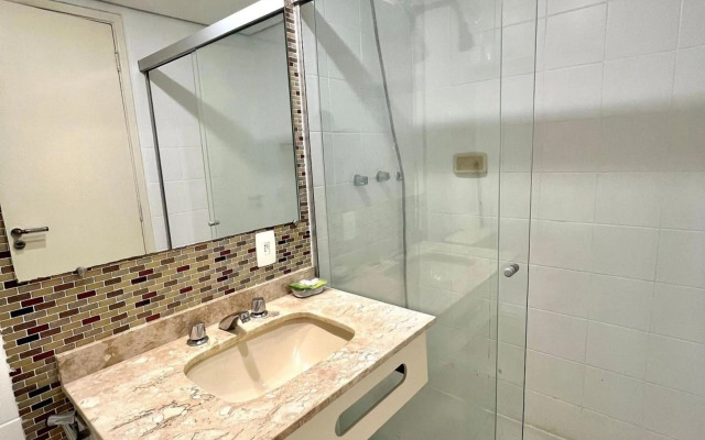 Estúdio QI Ibirapuera cozinha compacta e limpeza diária UH2011