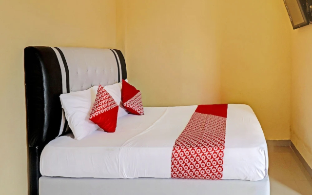 OYO 90945 Arizon Kost