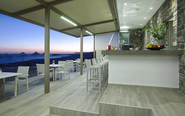 Coriva Beach Hotel & Bungalows