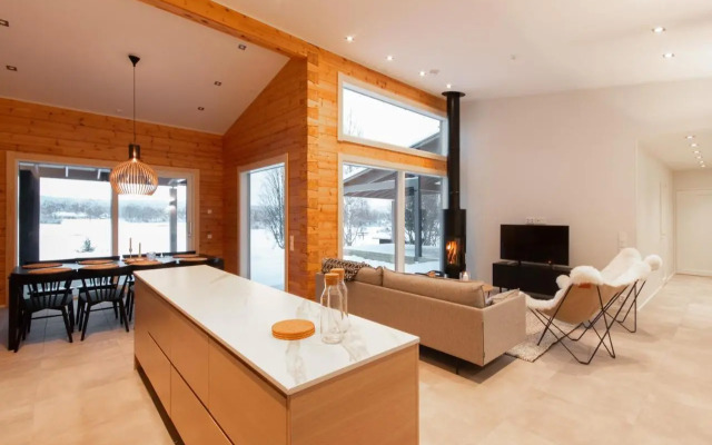Riverside luxury suites