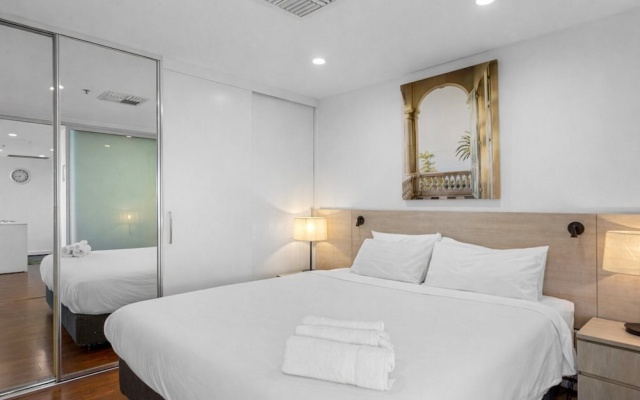 Stylish 2-bed With Terrace, 3-min Walk to Beach – Guest Rooms – Adelaide