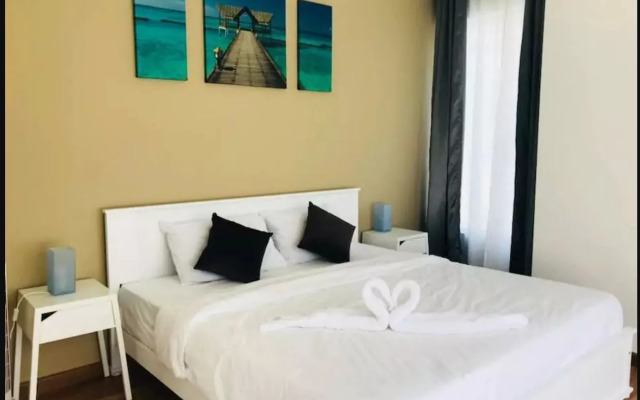 Sky Bungalow Green Beverly Hills