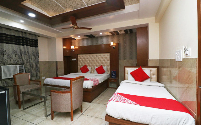 SilverKey Executive Stays 42891 Hira Palace