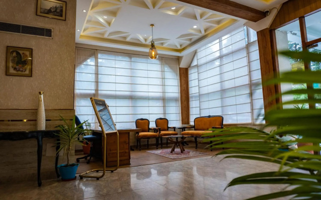 Hotel Snowcrests Manor
