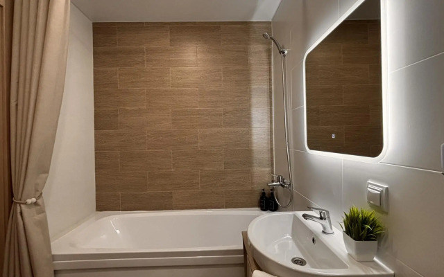 Moon72 (Мун72) на улице Лесопарковая