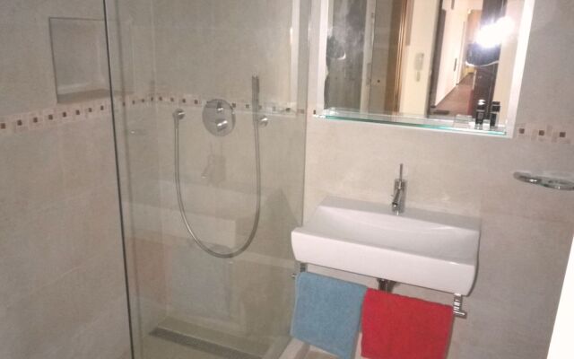 Central Lagos Town Center Apartment Near Marina