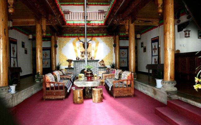 Shangri-la Tibetan Family Inn