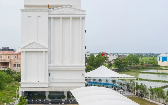 Mosaic Hotel