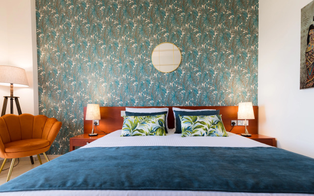 Cavo Zoe Seaside Hotel