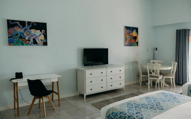 Grapetree Bay Hotel & Villas