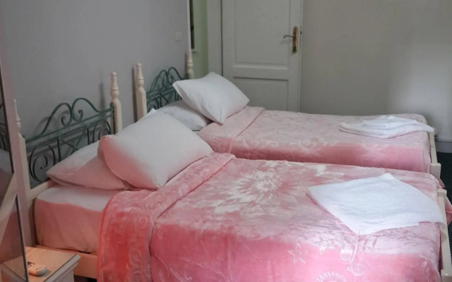 Alexander the great apartment hotel