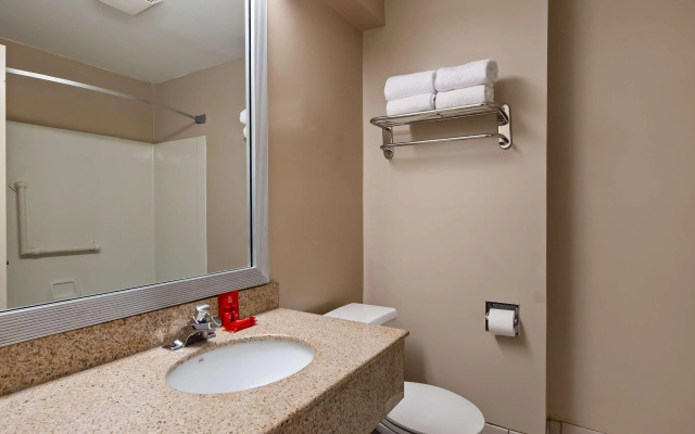 SureStay Hotel by Best Western East Brunswick