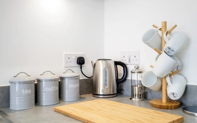 Modern 5 Bedroom 3 Bath Hse Aylesbury