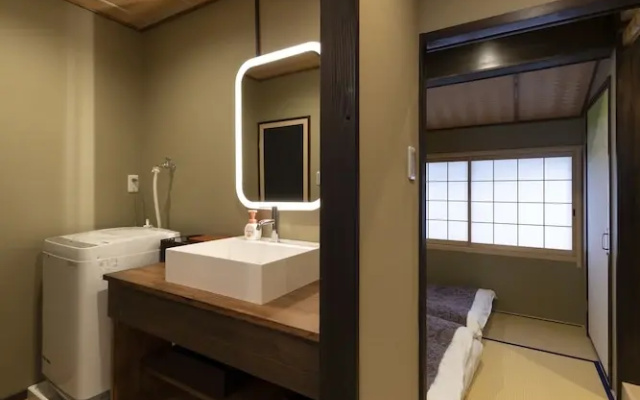 Shirakabanoyado-Uchikyuhoji