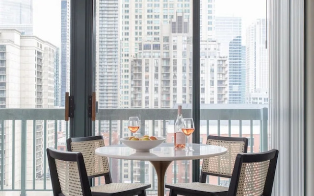 One Superior Place by Kasa Magnificent Mile Chicago