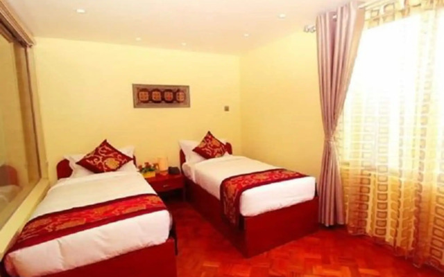 Diamonds Inn