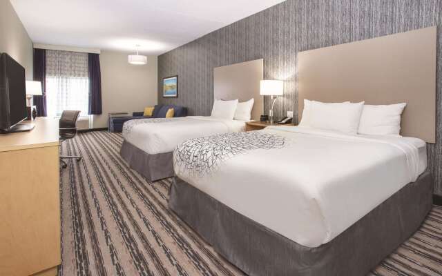 La Quinta Inn & Suites by Wyndham Buffalo Amherst
