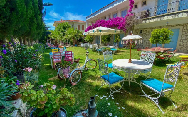 Alasonya Otel Alacati by Lamira