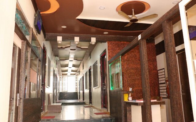 Shri Radhe Krishna Hotel